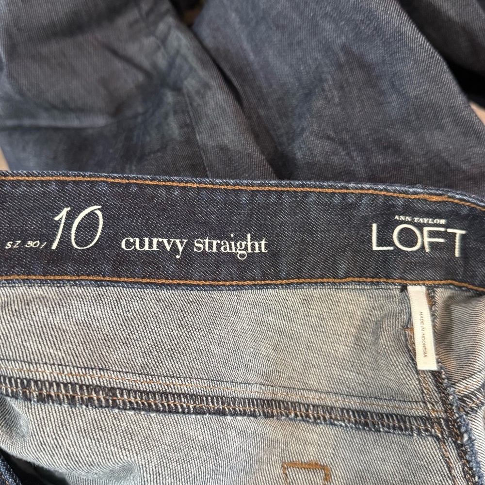 Ann Taylor LOFT 10 Curvy Straight Dark Wash Denim Jeans Classic Fit - Picture 2 of 5